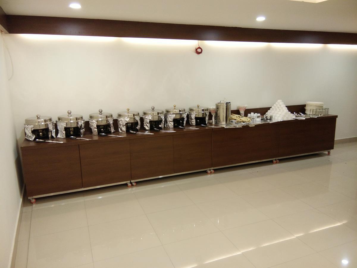 Morya Regency Hamidia Road Hotel Bhopal Ngoại thất bức ảnh